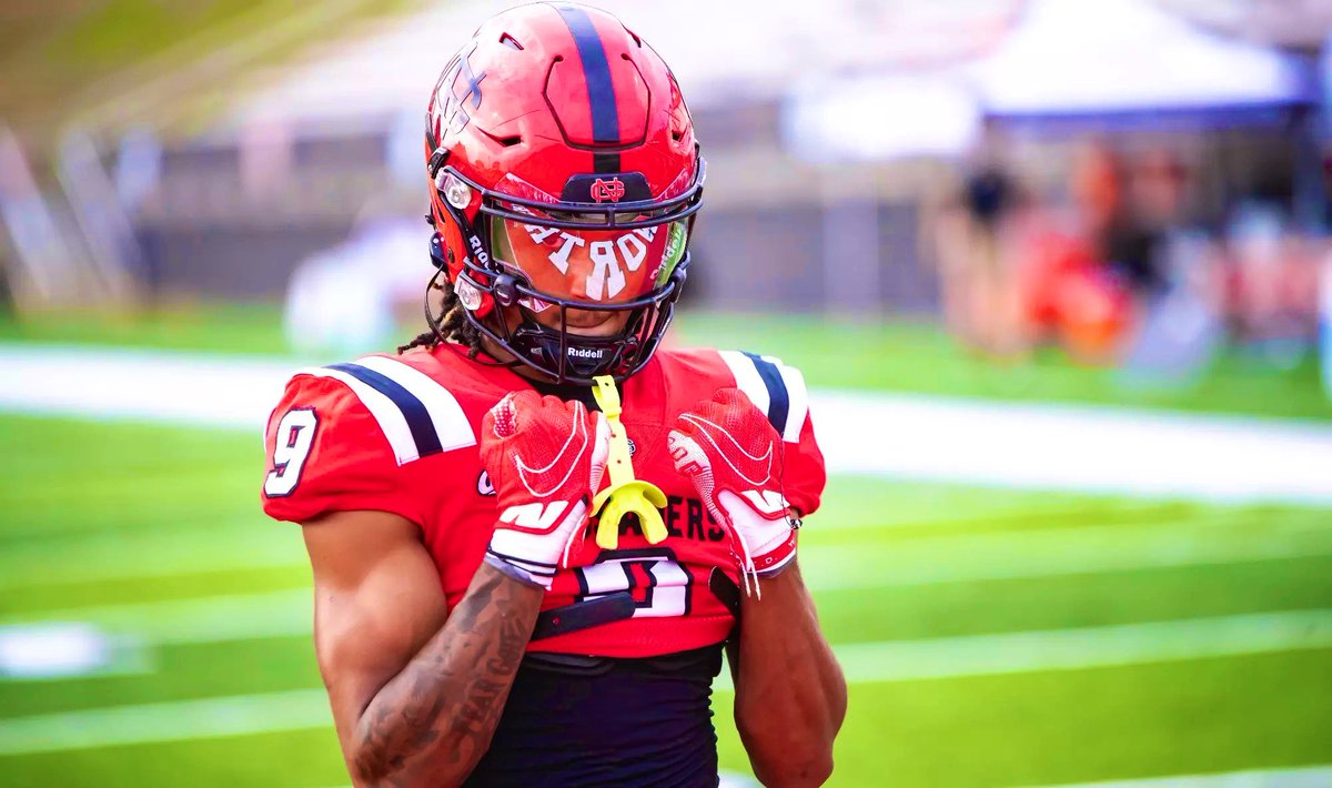 61GabePearce's tweet photo. Blessed to receive an offer from North Greenville University!!! @NGUFootball1 @GMC_Football @coachjack_w @JUCOFFrenzy @CoachShow56 @CoachLReady @rmchester00 #AGTG https://t.co/BZbj32rZGU