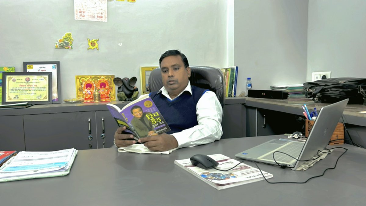 krameshofficial's tweet photo. #be_honest 
Today we read the book #Rich_Dad_Poor_Dad written by #Robert T. #Kiyosaki. I #believe that books should be read in life and should be taught to children so that they can learn #time_management, #money_management, #social_management from childhood. Books have a very deep impact on human life. It is the books that teach a person how to live, money management and how to reach new heights in life. In today's time, mobile has snatched childhood from #children, so now it is also important that every parent should buy good books and keep them in their home so that whenever they get time, they can read the book themselves and also give it to their children to read.🇮🇳❤️‍🩹❤️‍🩹✍️✍️✍️✍️
#chilhavisto #JAYB #StrayKids #thisisme #topmodel #Ukraine #ความเชื่อใจครั้งสุดท้าย #achieve it at any cost#.🩷