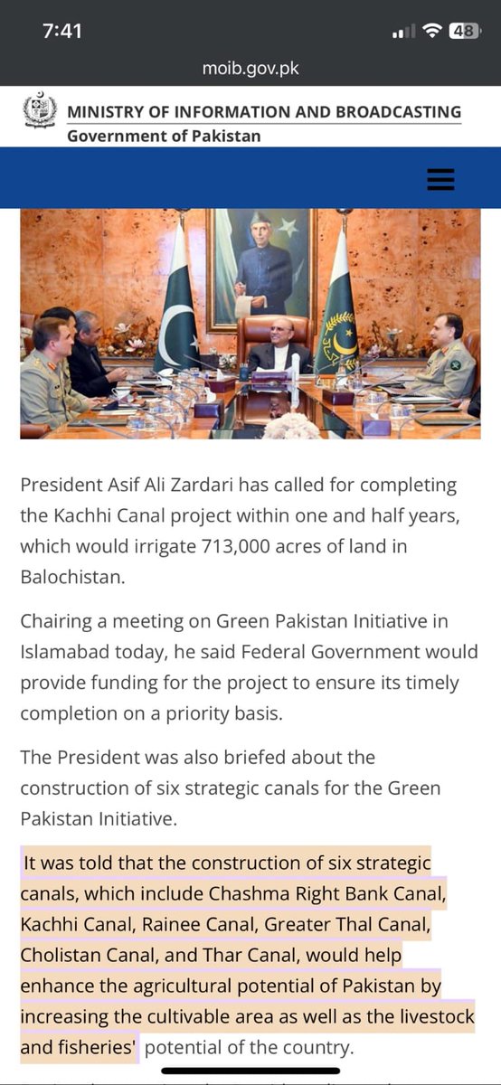 دنیا میں دریاؤں کے فطری راستے بحال کیے جا رھے ھیں اور پاکستان میں سنڌو ندی کو ڈیڈ ریور میں تبدیل کرنے کیلئے آصف زرداری نے صدارتی آرڈیننس کے ذریعے سنڌو دریاہ سے 6 کینال نکالنے کی منظوری دی اور پنجاب گورنمينٹ نے کینال کیلئے بجیٹ منظور کرکے کام شروع کردیا ھے ..
#NoMoreCanalsOnIndus