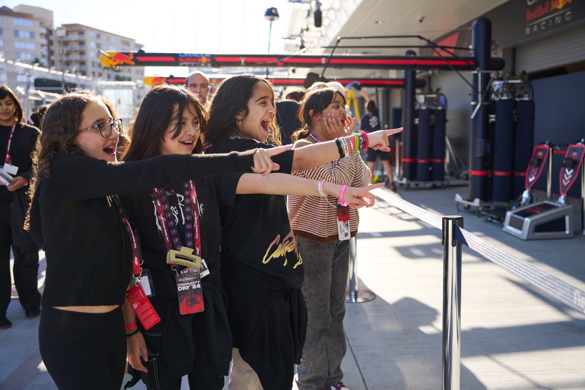 F1LVComms tweet media