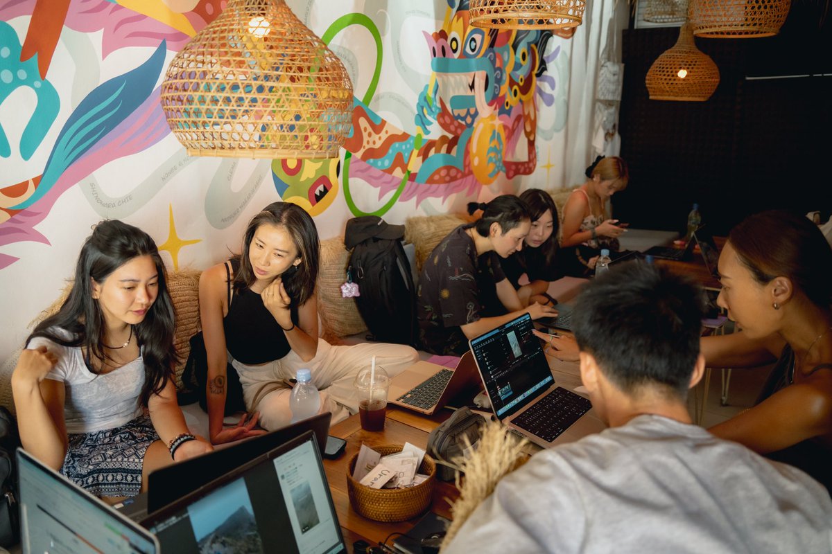 ノマドニア tweet media