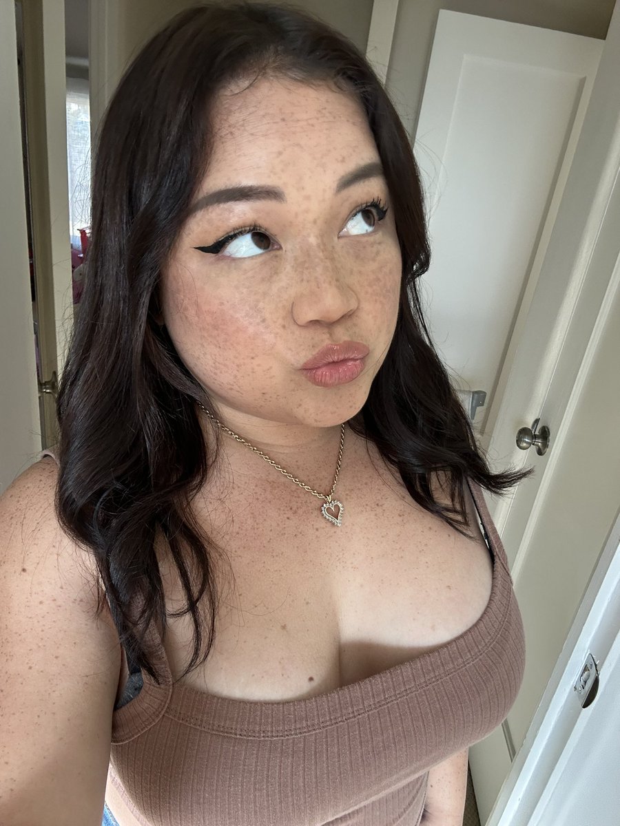 Would you cream on my freckles? Asking for myself ☺️ https://t.co/s35oZYk9cQ
