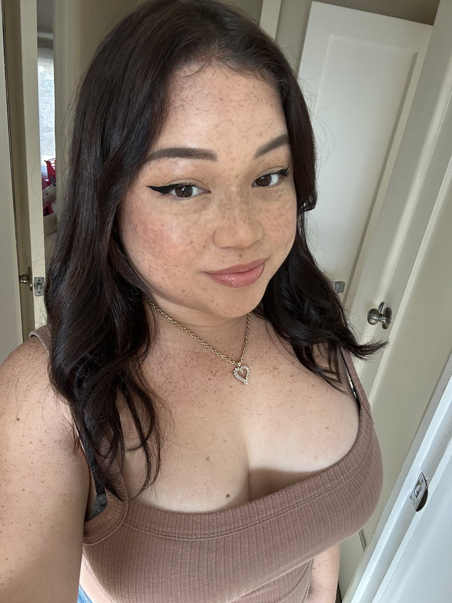 Would you cream on my freckles? Asking for myself ☺️ https://t.co/s35oZYk9cQ