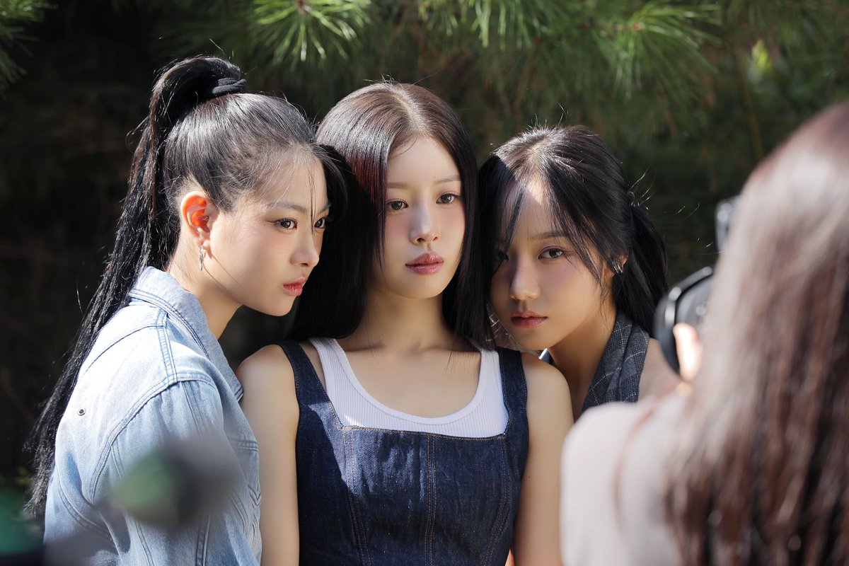 [Inside the Scenes]
ablume's concept photo shoot

#ablume #어블룸
#ARAN #아란 #SAENA #새나 #SIO #시오