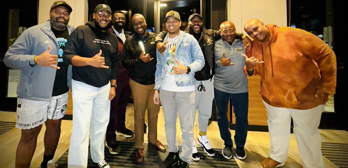 MrCdorsey's tweet image. GOODWILL is the monarch of this house. Men, unacquainted, enter, shake hands, exchange greetings, and depart friends. Another year in the “House.” 🤙🏾 1906 🥶❄️❄️❄️❄️#LineBrothers 🎱