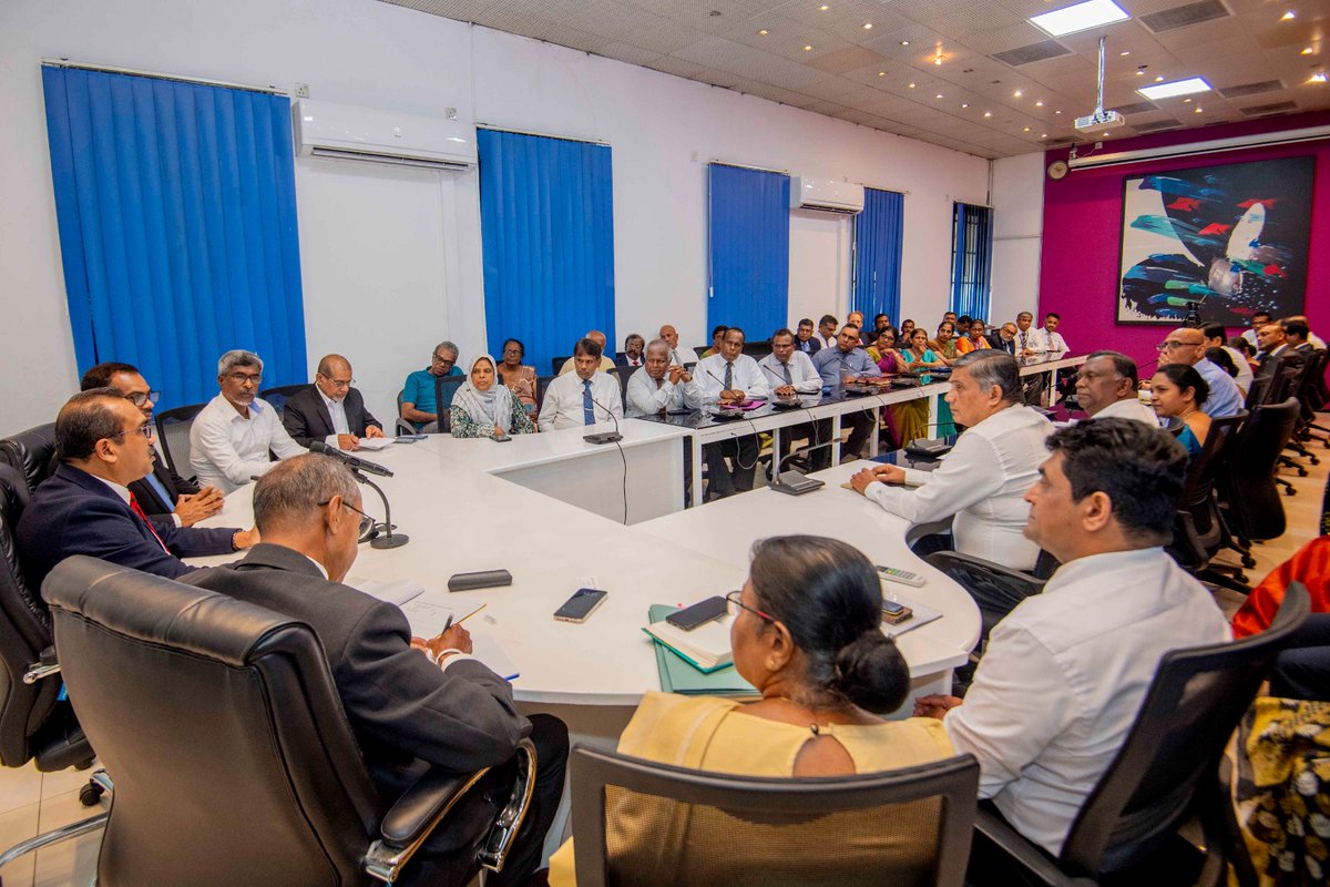 Minister Bimal Rathnayake Assumes Duties, Vows to Combat Corruption and Promote Unity

read more at, news.slpa.lk/index.php/2024…
#SriLanka #maritime #ports <a href="/BimalRathnayake/">Bimal Rathnayake</a>
