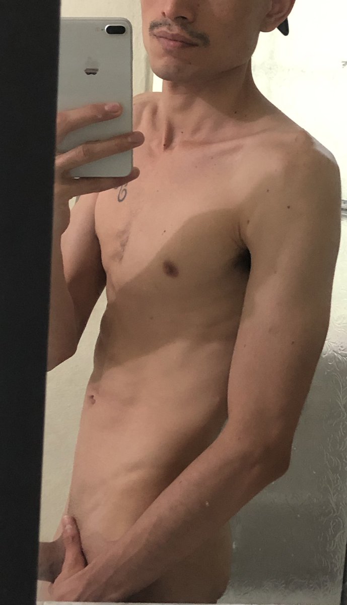 KzBoox's tweet photo. La lluvia me la pone dura 🍆💦 https://t.co/XmYTTN6BH5