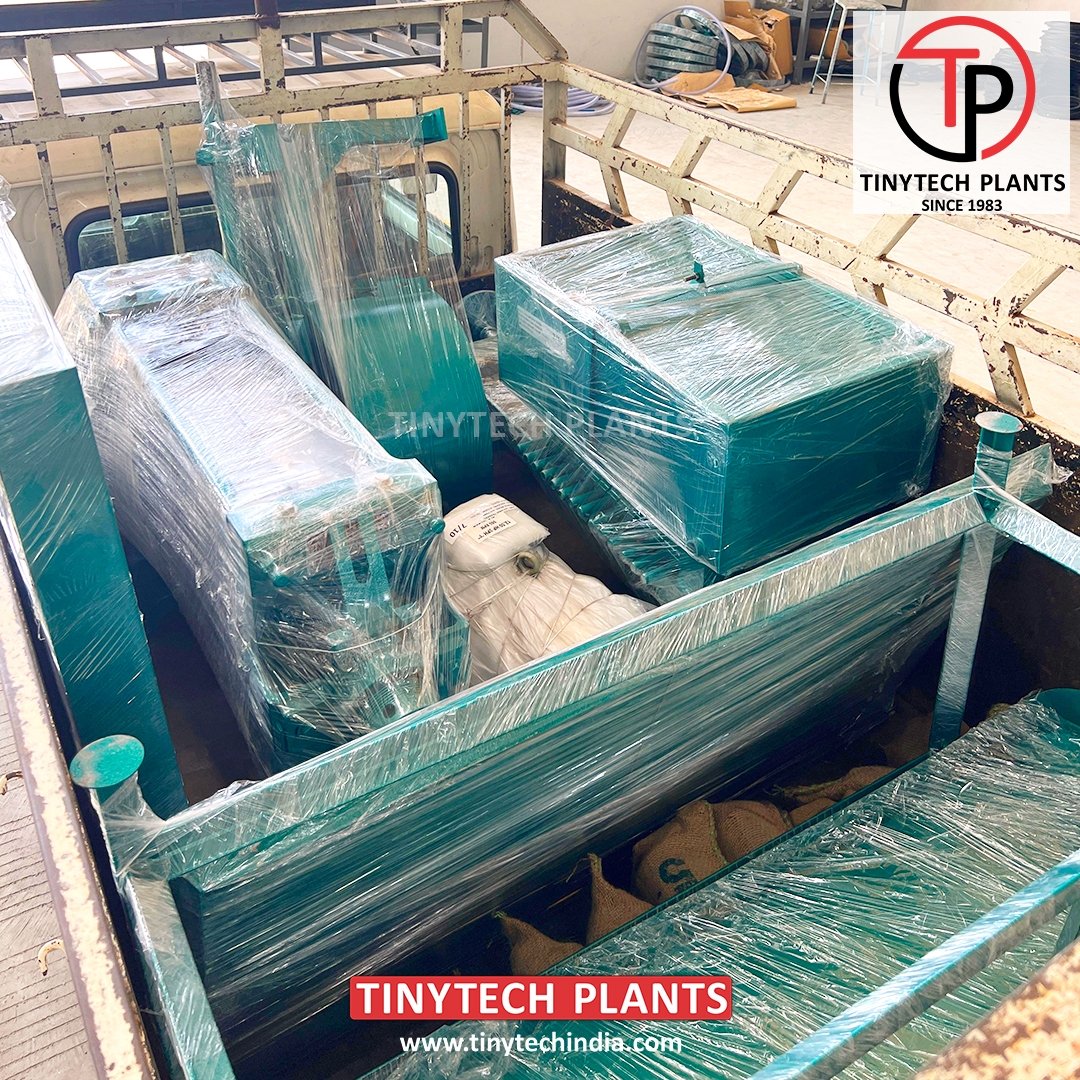 tinytechindia's tweet photo. Mini oil mill loaded 🚚 

#tinytechplants
#tinytechoilexpeller
#tinytechindia
#oilexpeller
#oilmill https://t.co/TvEVVm56a5