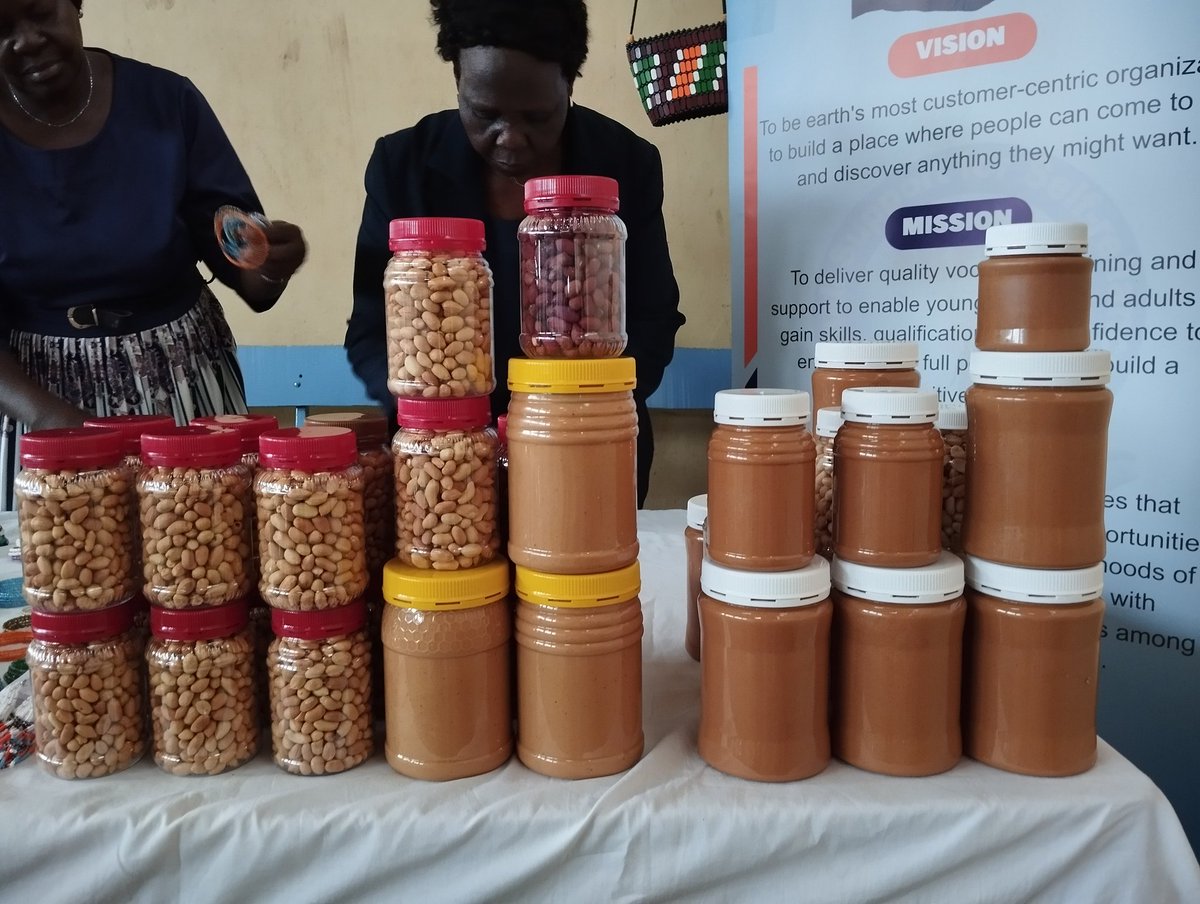 RCKKenya's tweet image. Do you want to witness how #entrepreneurs turn adversity into success? 

Join @RCKKENYA for a groundbreaking event today at Kayole Social hall , where we’ll showcase the strength &amp;amp; creativity of #Refugees and #hostcommunity Businesses.  
@IKEAFoundation
#Wezesha