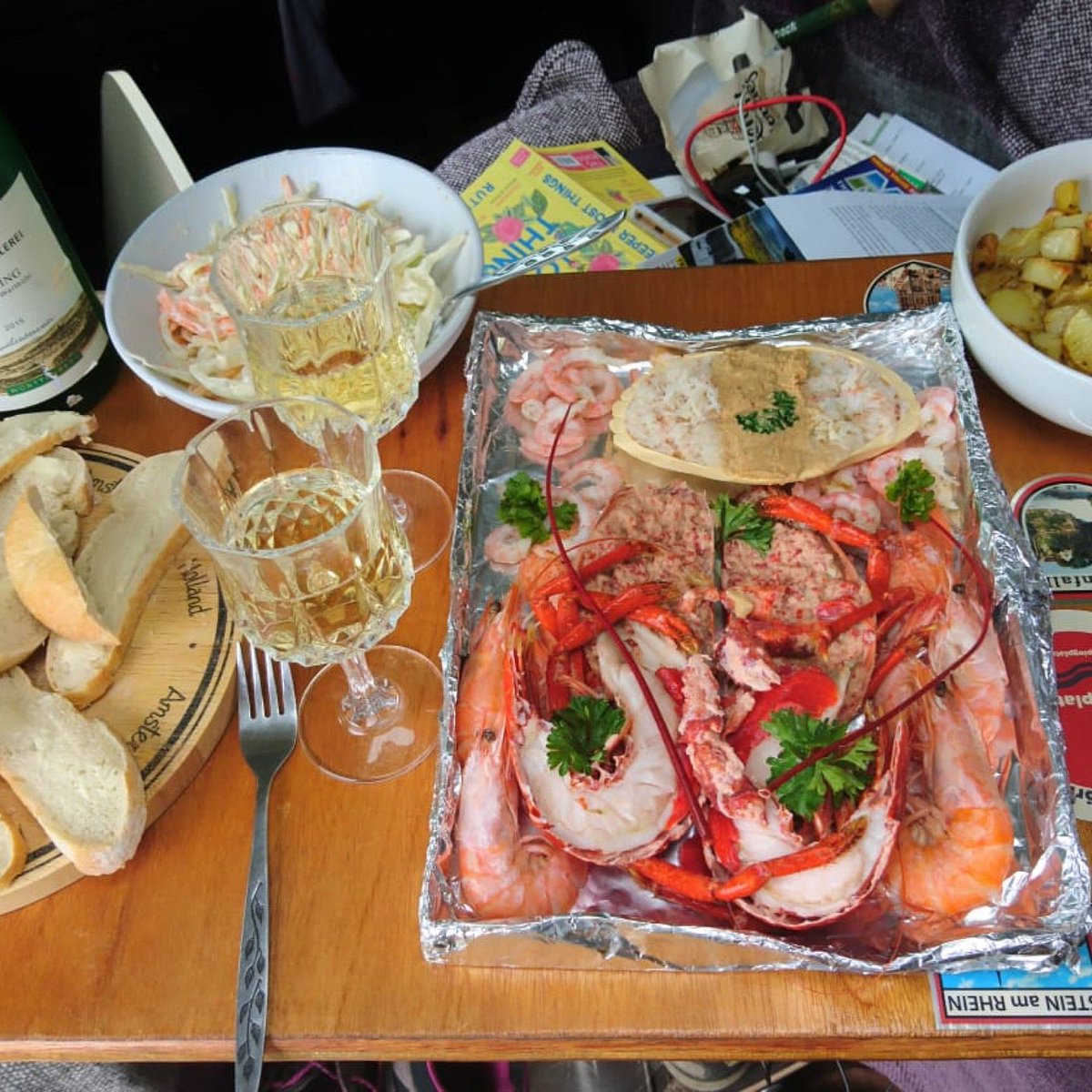 Brrrrrr! At least no snow here.... yet. But here's a feast to warm the cockles of your heart! 🦐🦞🦀
📷 @Ibi331 on TripAdvisor
To order  📞 01437 721571 to find out availability. Collect by 12 noon. And you can always drop in if you're passing to see what's on offer!