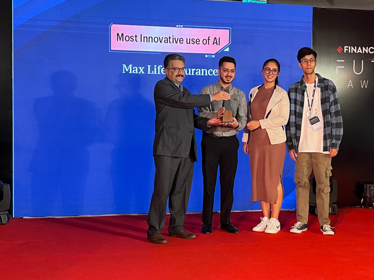 FinancialXpress's tweet image. LIVE from #FEFutechAwards: Recognizing groundbreaking advancements. Congratulations to the winners of the Most Innovative Use of AI category:

🥈 Silver: Roadzen and Newgen Software Technologies ltd.
🥉 Bronze: Max Life Insurance Company Limited and Coforge

#FE #FutechAwards