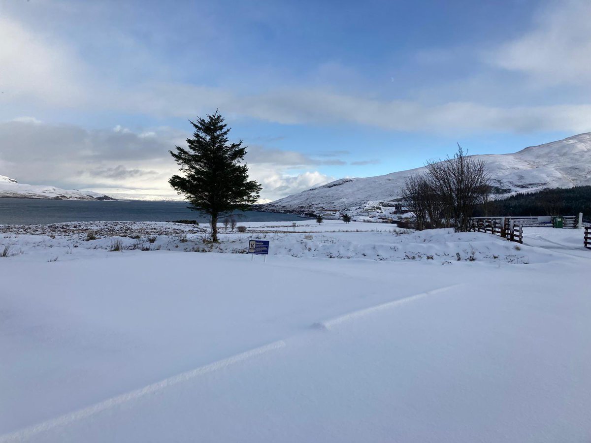 Snowy golf at <a href="/IsleofSkyeGolf1/">Isle of Skye Golf Club</a> this morning