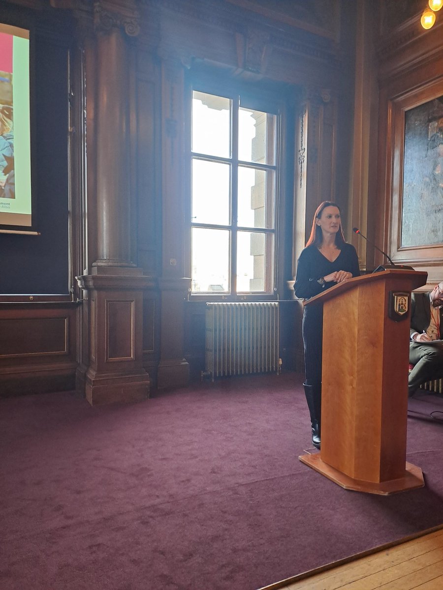 NickyJoiner's tweet image. Laura Wilson is updating ASSISTfm members on the latest early years guidance  Setting the Table! #earlyyears #SettingtheTable #ASSISTfm