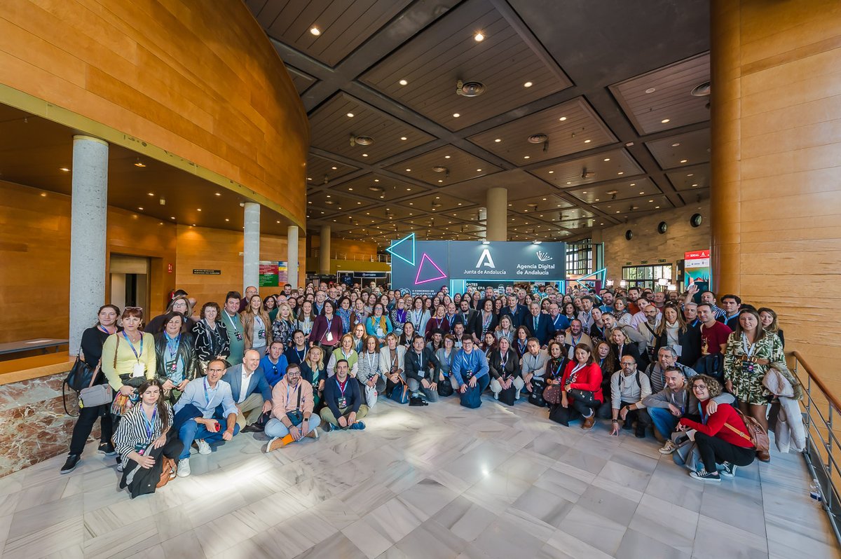 PuntosVuela's tweet photo. ¡Más de 200 pueblos y barrios digitales en el II Congreso de IA de #AndalucIA24! 🌐🤖 Organizado por @AgenciaDigAnd en Granada. ¿Quieres saber más? Todos los detalles aquí  

👉 https://t.co/rfwPkwb7yt https://t.co/8ieX26IpMC