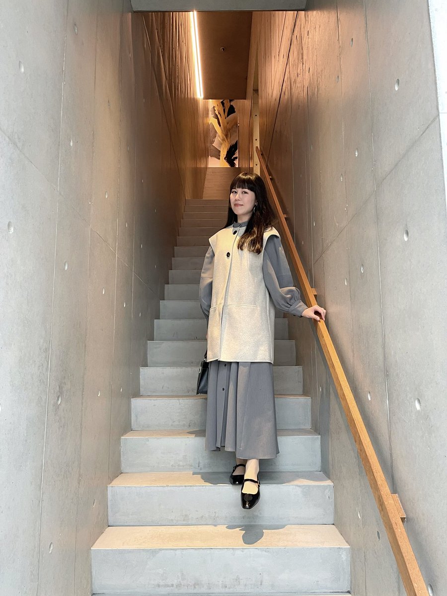 ATTRACTY_STYLE's tweet photo. お似合いのタイプ
ブルベ夏〜冬
顔タイプ：ソフトエレガント、エレガント、クール
骨格：ストレート
ブルベの明るいカラーが得意な方に
エレガントのシンプルコーデ
クールのソフトエレガント寄せスタイルに◎
骨格はＩラインが得意なストレートタイプにお似合い
#イメージコンサルタント　#大阪 https://t.co/C6lgpVJ9EQ