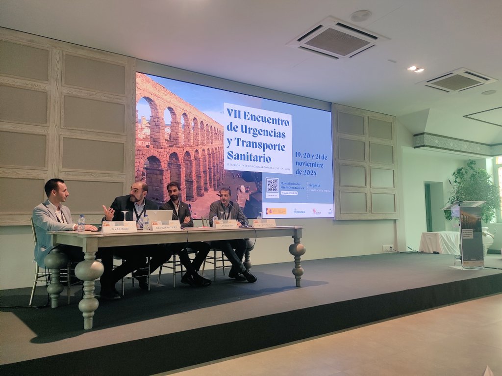 Terminamos la parte científica del #encuentroanea2024 con la Quinta Mesa, hablando sobre
 "La sostenibilidad y descarbonización del transporte sanitario: nuevas energías alternativas" con responsables de las Marcas y Carroceros.

#energíasalternativas #ambulancias