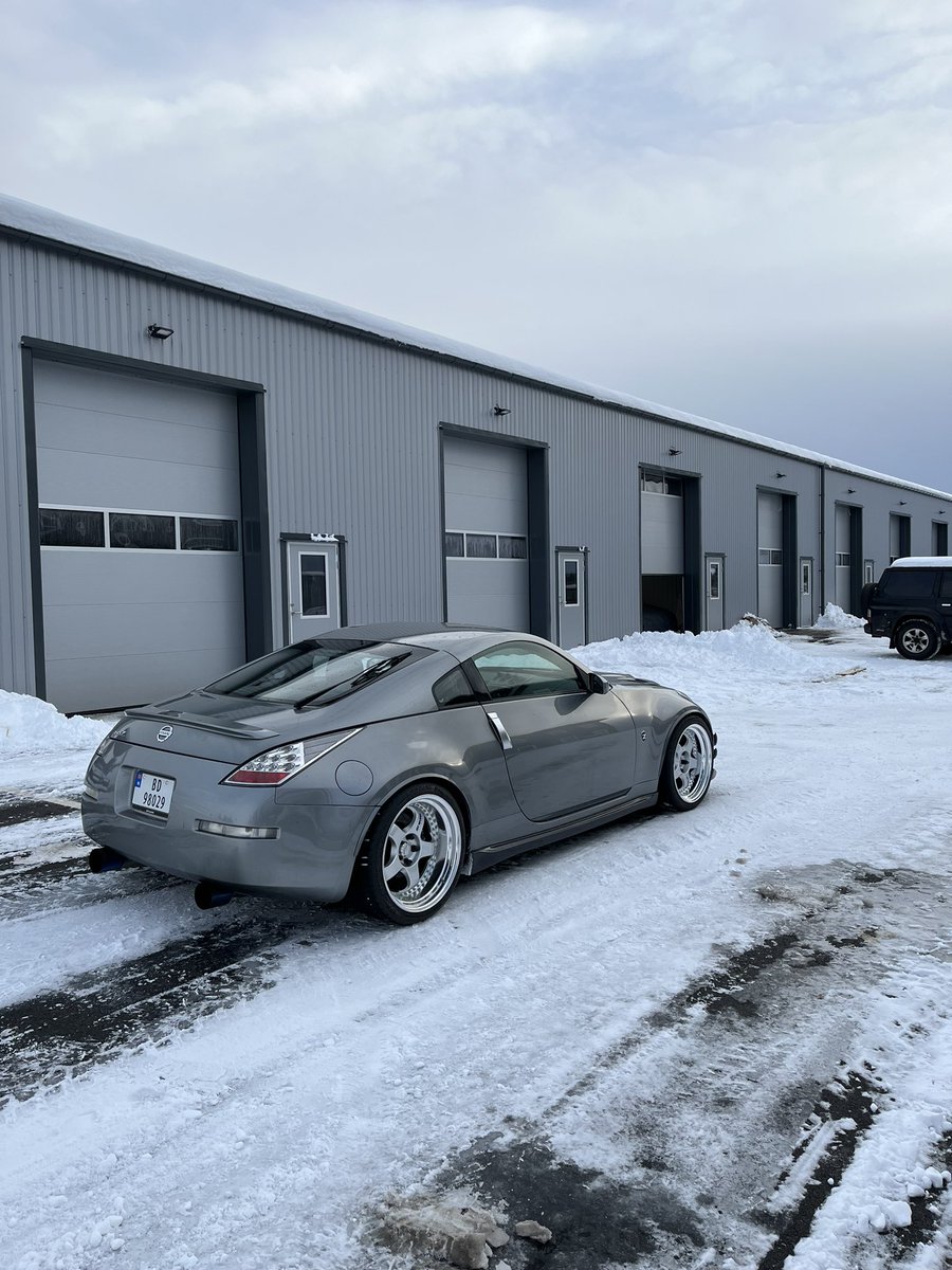 TheMeleeGuy's tweet photo. @horsepower Vortech supercharger
MCR hood
Work Meister S1
Cd009 trans
Amuse R1 exhaust
And recently blew my tomei 1.5 way diff whoops https://t.co/pP8FsCbJQH