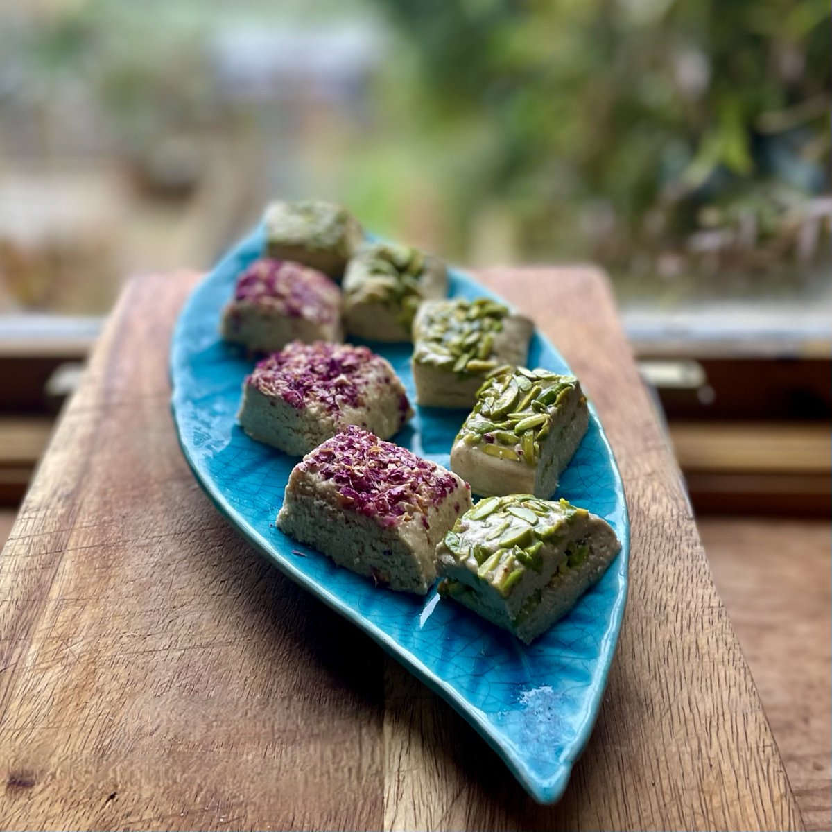 Chunjut - Open Sesame 
One for the #sesame #tahini &amp; #halva lovers. A simple moreish recipe and lots of photos. Enjoy and please subscribe. merci
open.substack.com/pub/srezaighas…