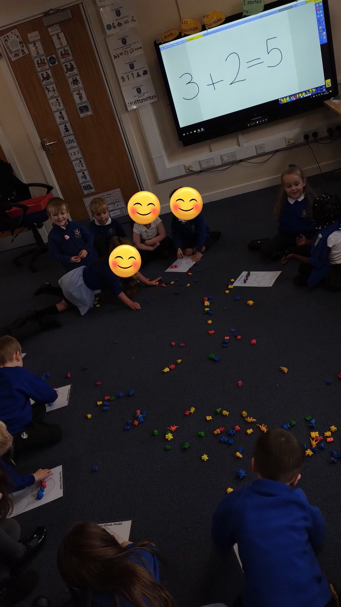 latimerprimary's tweet image. #EYFS have been busy practising their counting out and putting it into practise to combine 2 amounts! You did brilliantly using the part-part whole model too! ✨⭐ #LatimerMaths #EYFSMaths