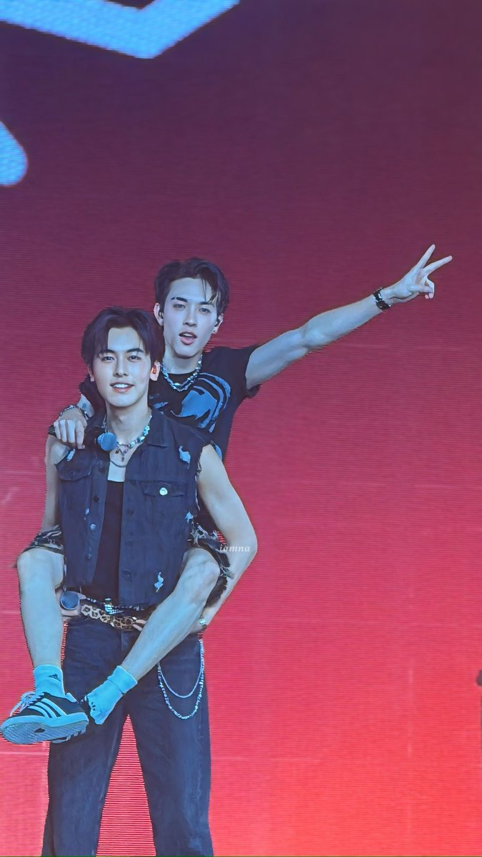 หาให้เจอคนที่แบกเราละยิ้มหวานจนแก้มบุ๋ม🩷🩵