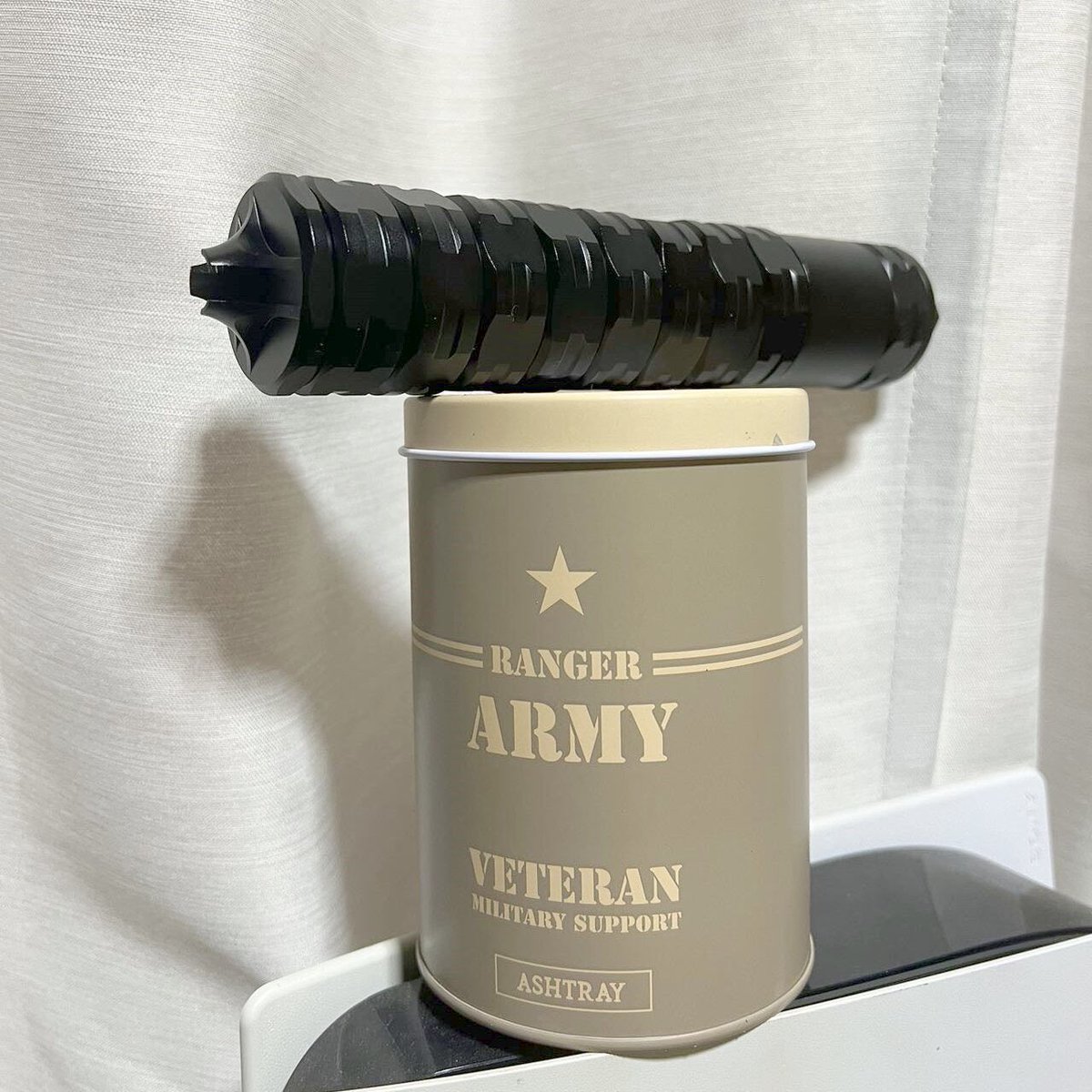 DropShootClub's tweet photo. ADVANTAGE ERECT DUMMY SILENCER（14mm CCW トレーサー対応）JK 155 SBRX⚡️⚡️⚡️

JK 155 SBRXを模したリアルなデザイン、内蔵トレーサーユニット⚡️
アルミ合金CNC製造で軽量かつ高強度を実現💪
全体陽極酸化処理で耐摩耗性・防錆性を向上😎 https://t.co/ziSy8pWNPx