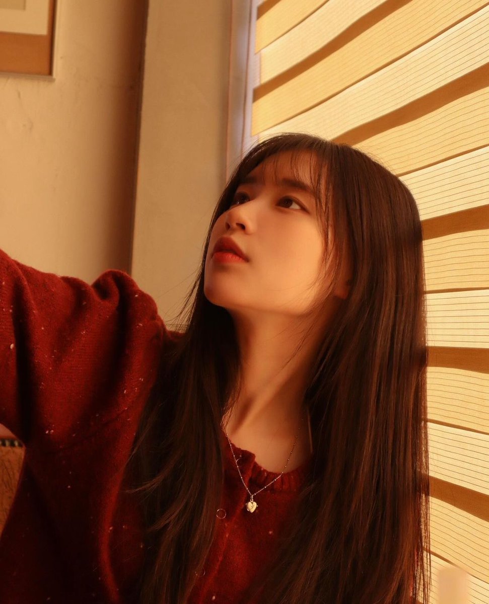 📸[2024.11.21] Elly Instagram post update 

#WekiMeki #위키미키 #ELLY #엘리