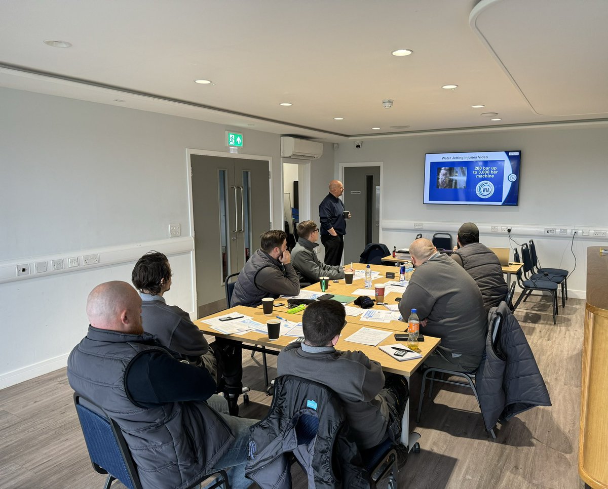 LeadingEnviron1's tweet photo. Over at Leading Environmental Solutions ltd  we aim to prioritise employee training to help our team develop essential skills and become more effective in their roles. We also recognise that safety is key. #WJA #Leading #HPWJ https://t.co/3v7CC9O93F
