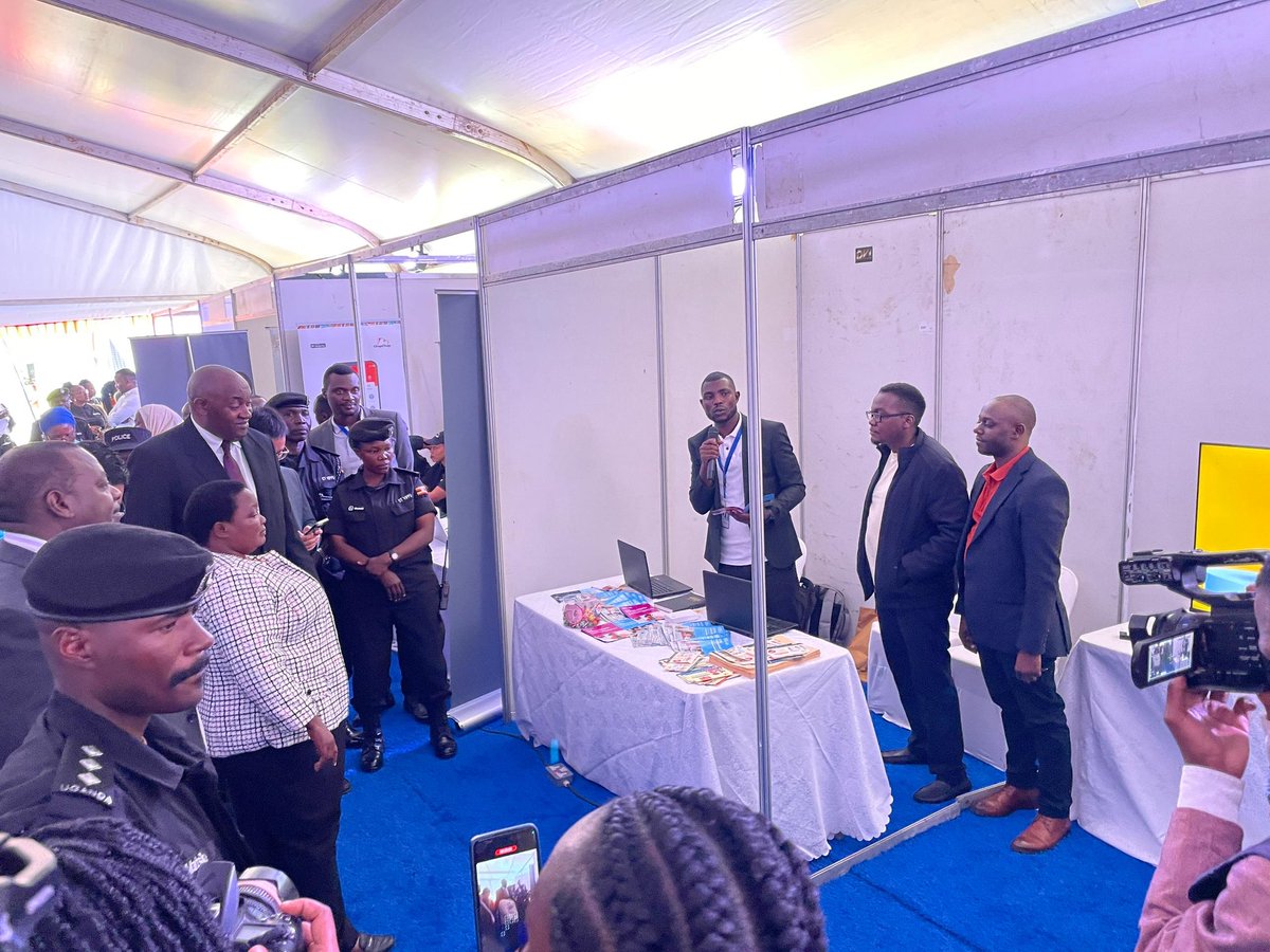 Graceluck8's tweet image. Our CTO has had the great honor to present the primacy ICT solutions to @RobinahNabbanja  and @MoICT_Ug . Happening right now at National ICT Job Fair .#ICTJobFair2024 #primacy