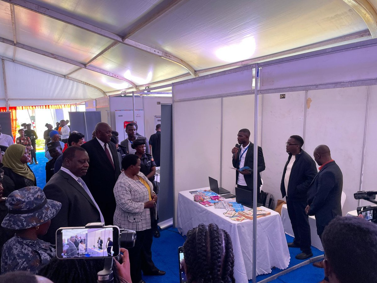 Graceluck8's tweet image. Our CTO has had the great honor to present the primacy ICT solutions to @RobinahNabbanja  and @MoICT_Ug . Happening right now at National ICT Job Fair .#ICTJobFair2024 #primacy