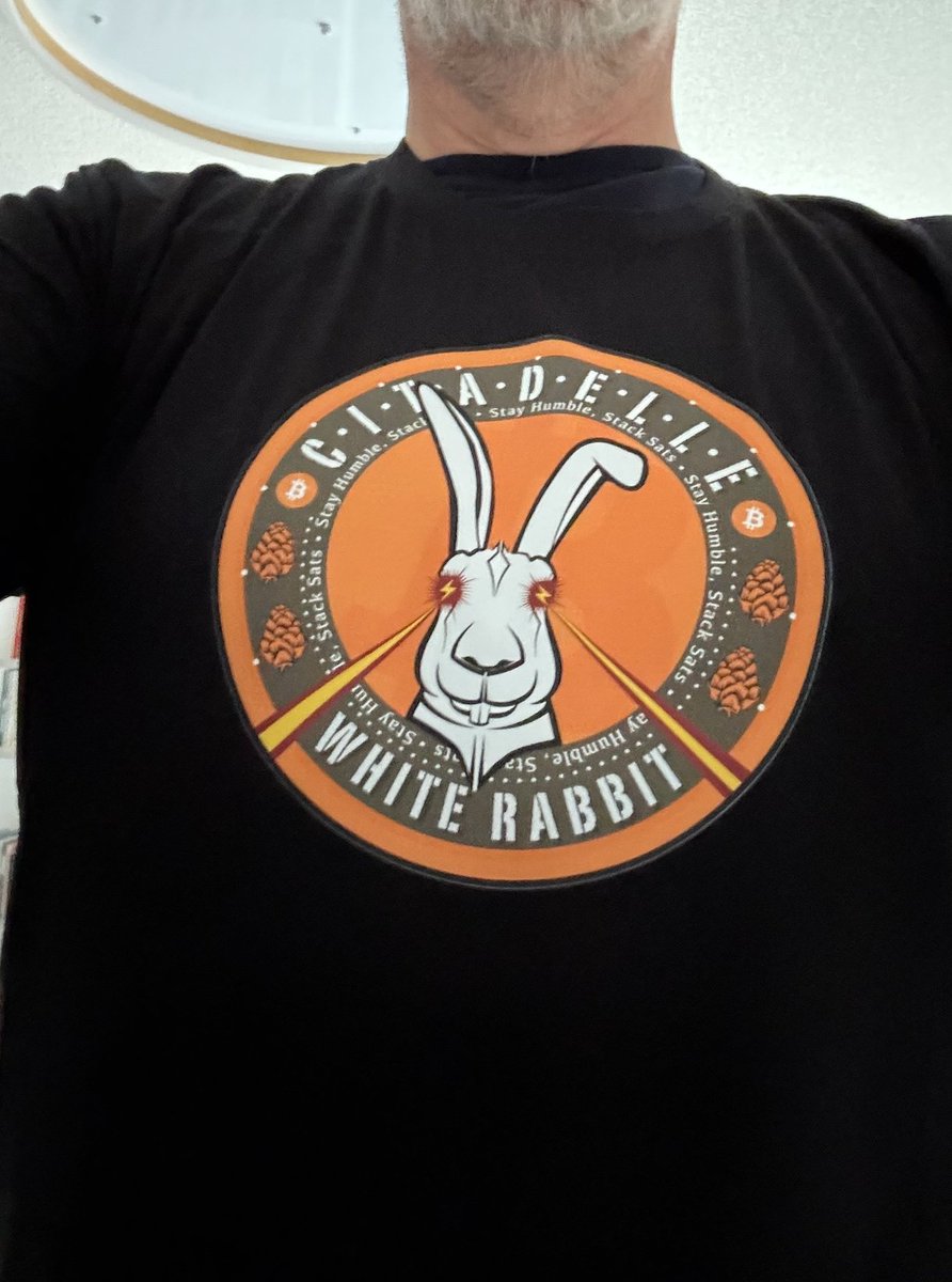 aside of my beer there will be some merch <a href="/BitcoinBaden/">Bitcoin Baden 🇨🇭</a> 🎉🥳🍻