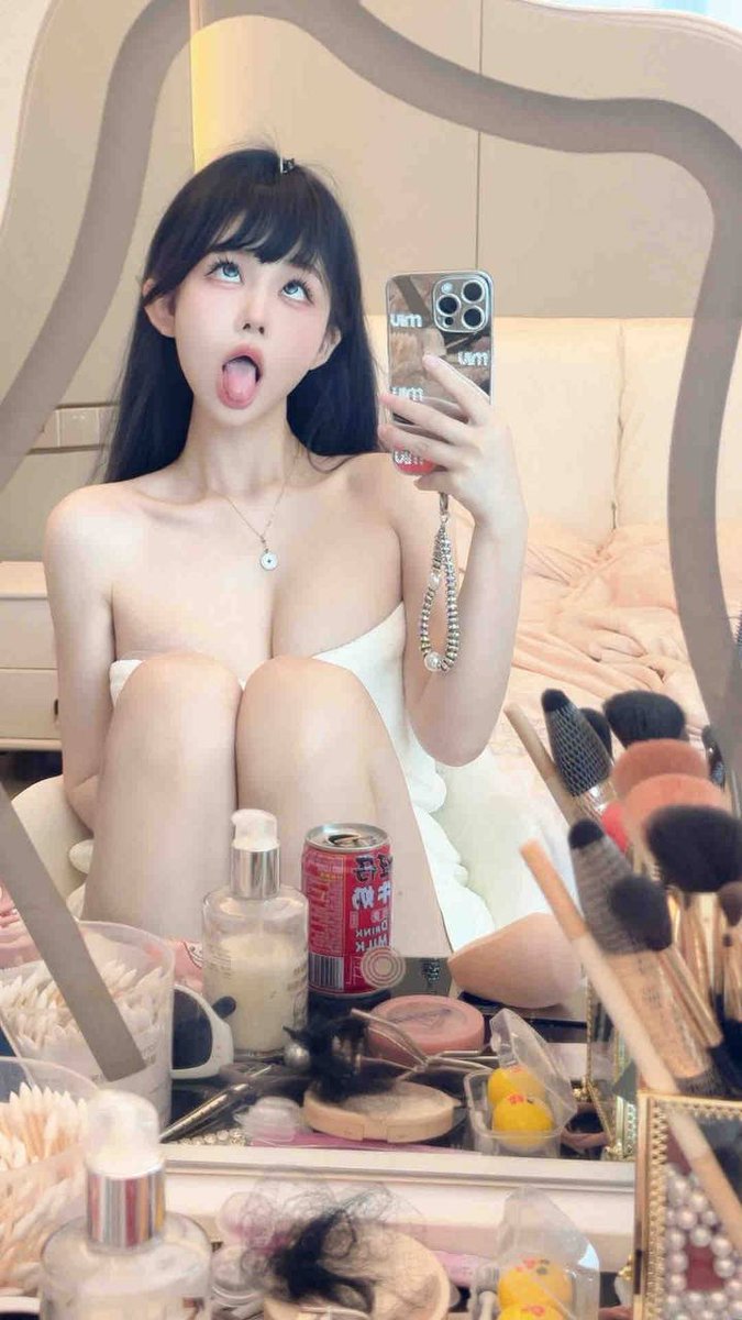 上海 甜欲萝莉姬 体态幼白香香软软 白🐯🦋穴