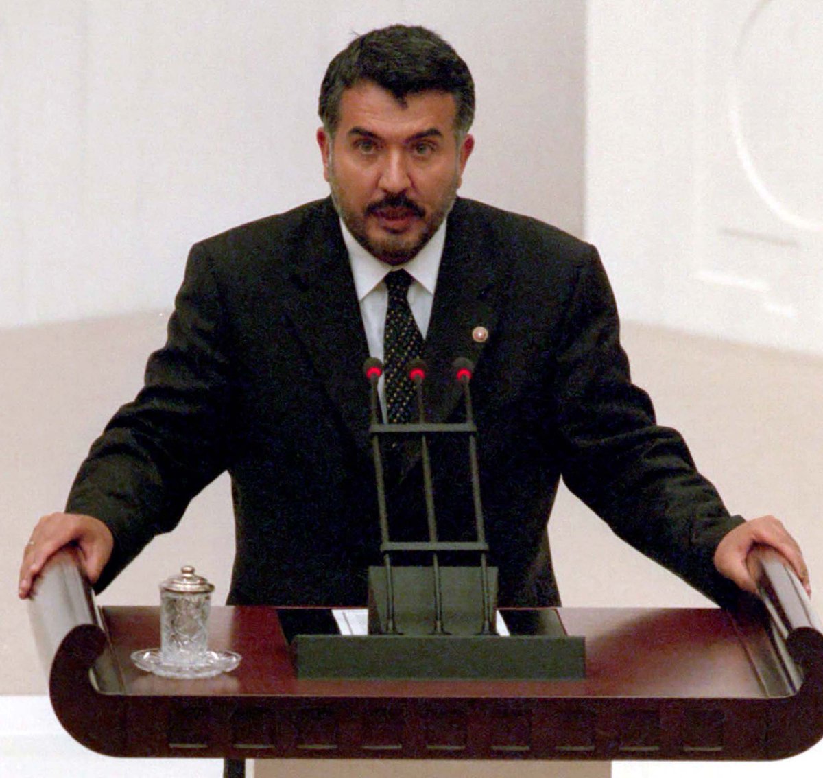 abdulhamitgul's tweet photo. Refah ve Fazilet Partisi Gaziantep Milletvekili, MGV Başkanı Bedri İncetahtacı Ağabeyimizi vefatının yıldönümünde rahmetle ve özlemle anıyorum. Siyaseti bilgelik ve erdem üzerineydi. Her zaman bizlere örnek oldu.
Mekanı cennet olsun. https://t.co/BWxvnGZmM6