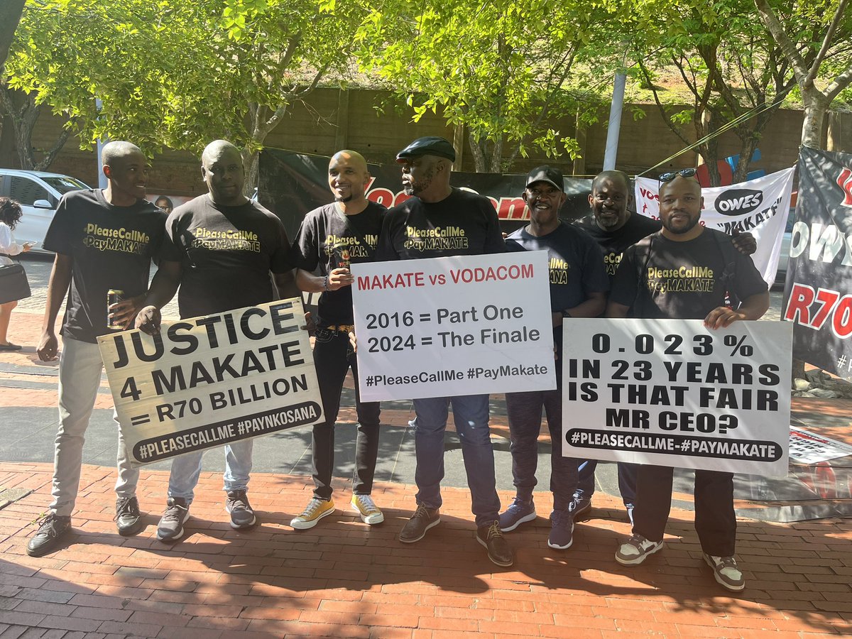 NelsonQ_Tau's tweet photo. Note South Africans📍

#PleaseCallMe Movement is here✊🏾

To witness the unfolding of black history for generations to come. 

#Justice4Makate is loading…

@ConCourtSA https://t.co/4jwuwEsgcg