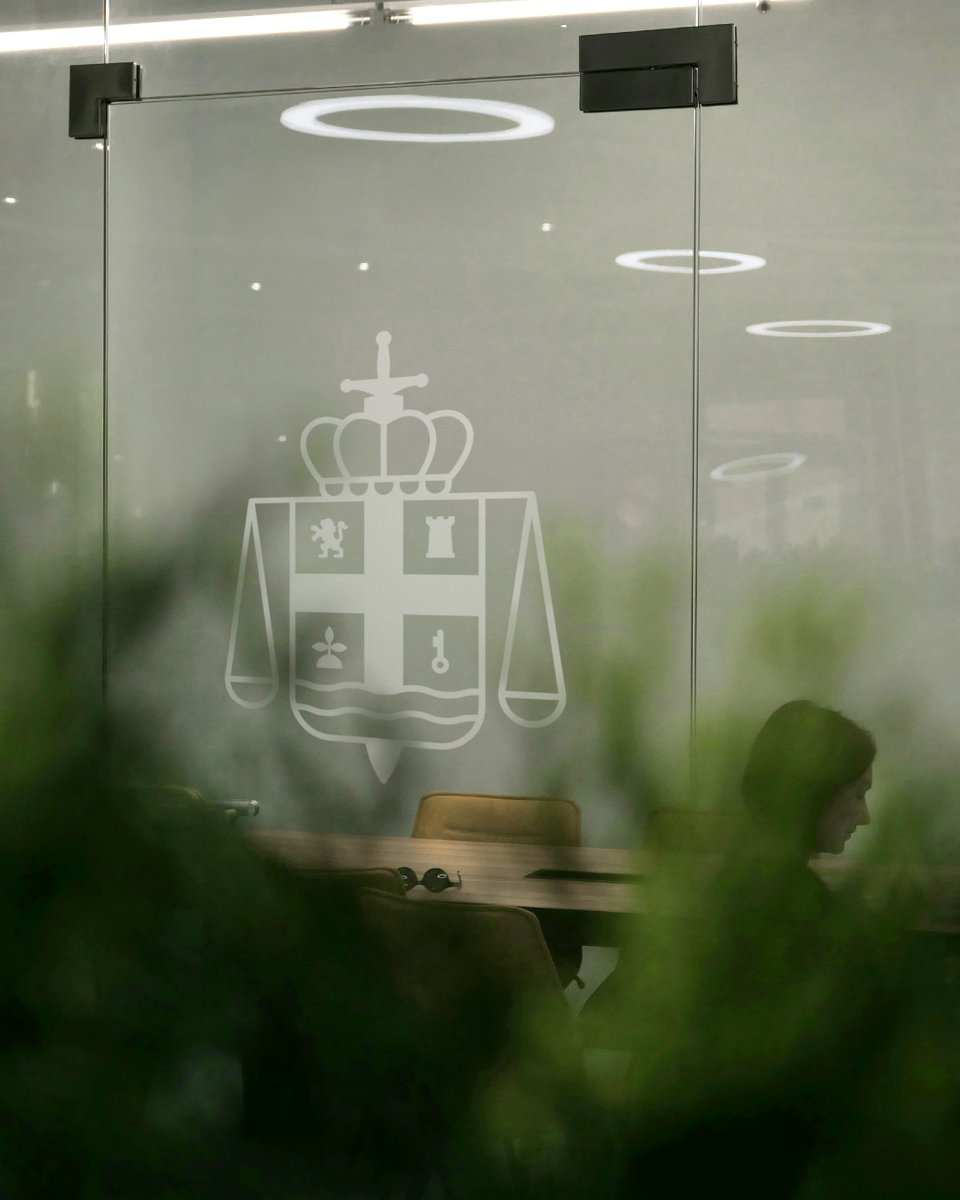 Hemos trabajado en el rediseño de identidad del Ilustre Colegio de la Abogacía de Almería. ⚖️

Nuestro objetivo ha sido respetar la imagen del escudo original y hacer que conecte con el presente y se adapte a cualquier soporte.

Gracias al Colegio por confiar en nosotros. 🫶