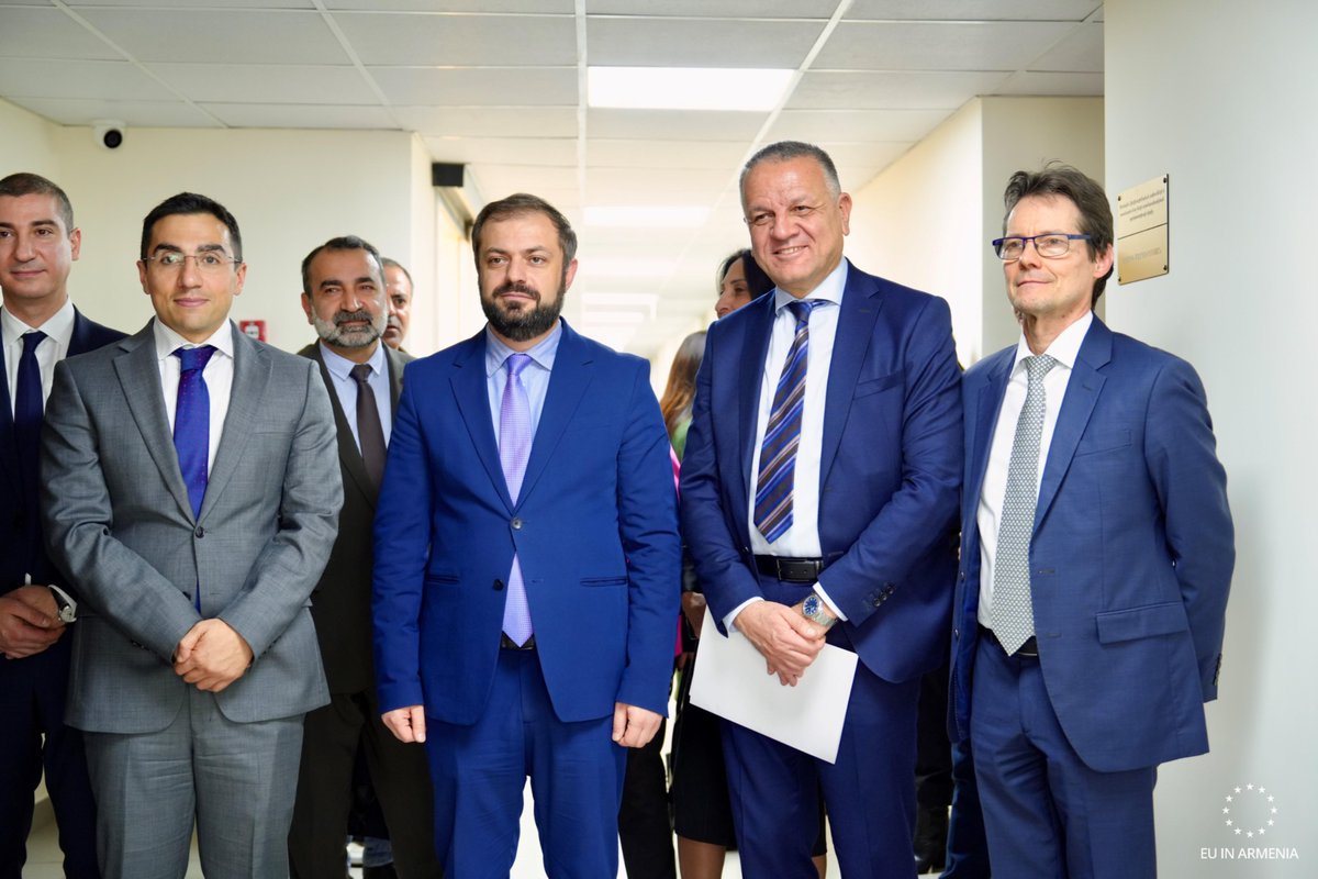 EUAmbArmenia's tweet image. 🔬 New labs unlock international-grade calibration services at National Body for Standards &amp;amp; Metrology.
⬥Boosting quality control, industrial growth &amp;amp; trade diversity in 🇦🇲 through #EIP support
⬥Precision meets progress! 📊🌟 @UNIDO #Metrology 🇪🇺🇦🇲