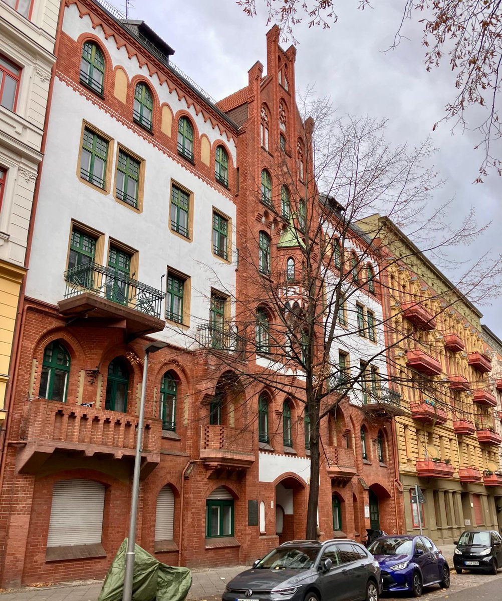 Guten Morgen Wedding! Graunstraße 

Info: nur noch diese Woche bekommt ihr Fotos von uns hier zu sehen. Bald nur noch auf Bluesky, Mastodon &amp; Co.