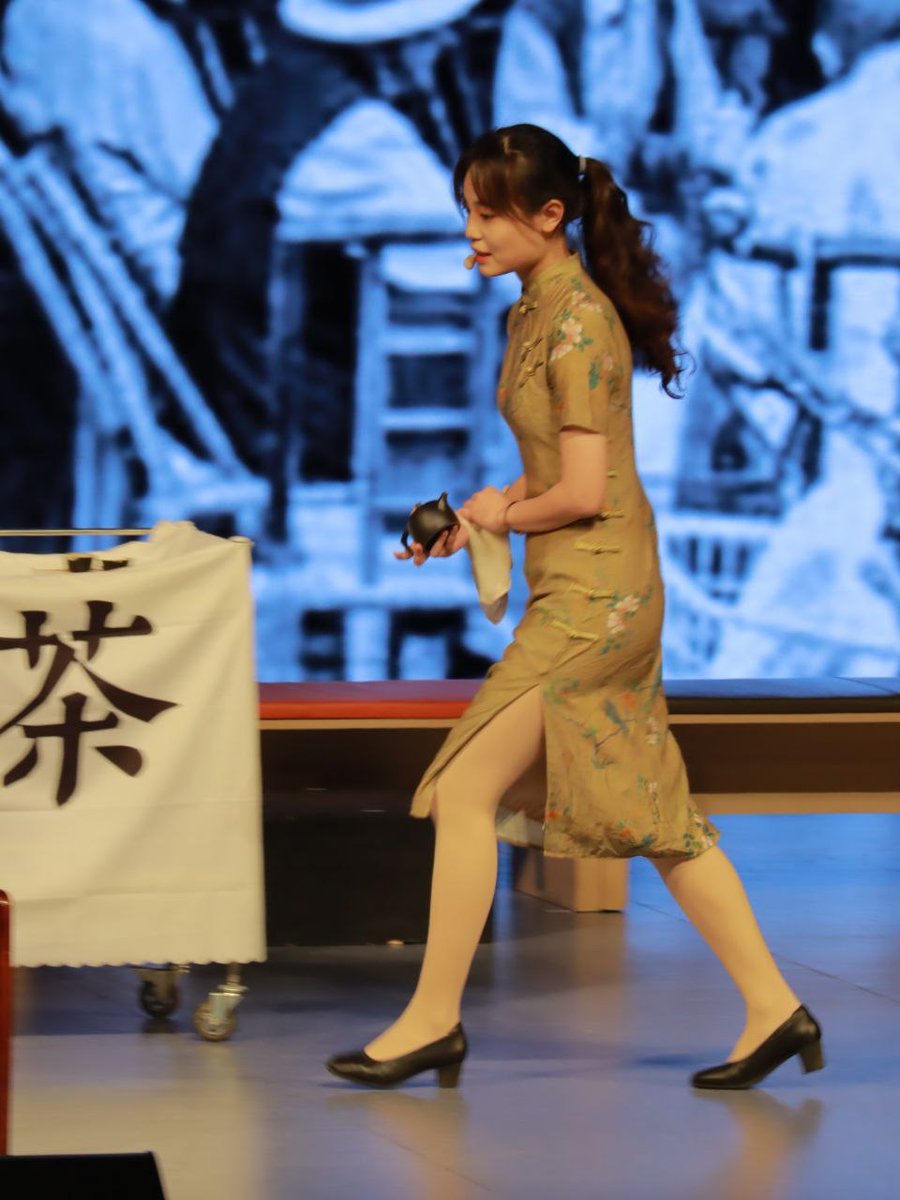 【网友投稿 No.1207】旗袍眼镜小姐姐 #眼镜娘 #眼镜妹 #投稿 #反差 #投稿曝光 #女友 #女友分享 
#女友系列 #女同学 #女同事 https://t.co/4b2Ybk7y8H