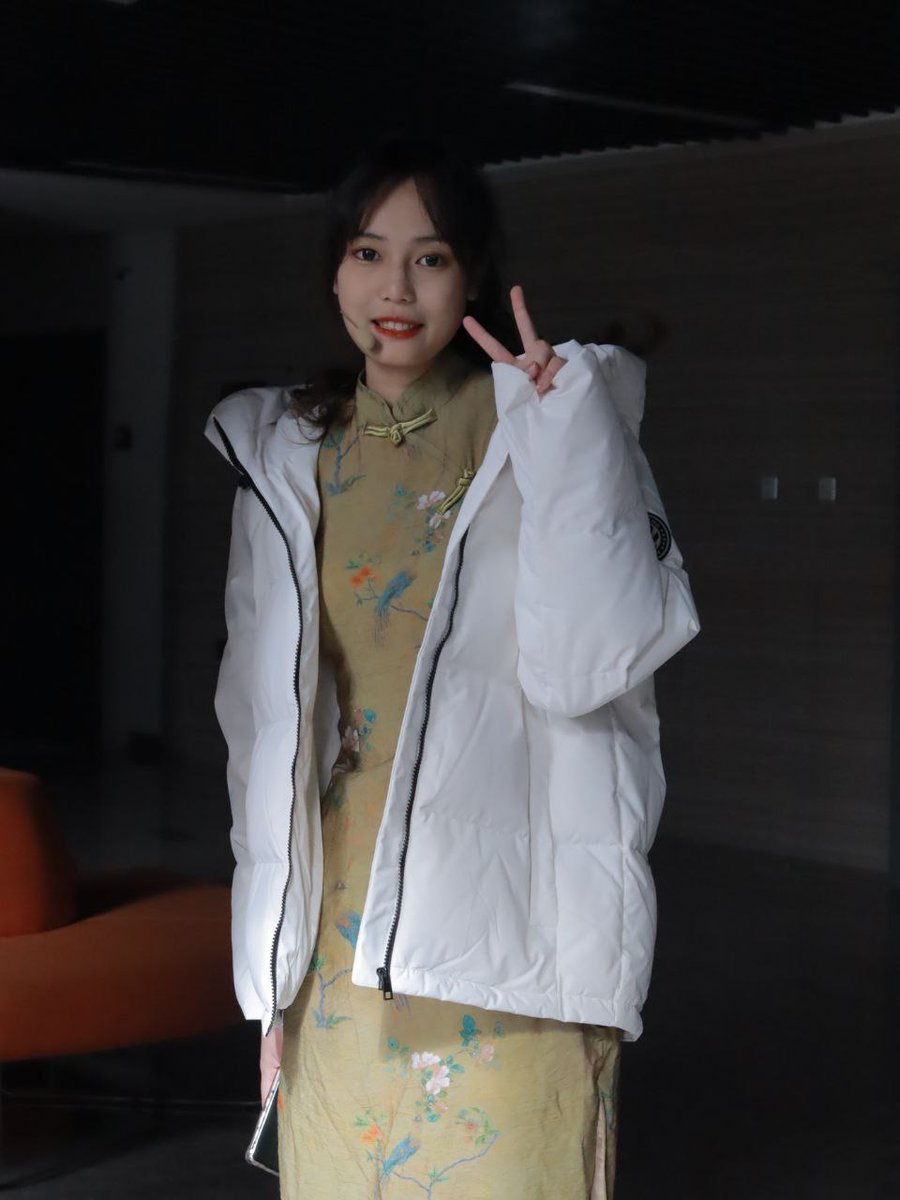 【网友投稿 No.1207】旗袍眼镜小姐姐 #眼镜娘 #眼镜妹 #投稿 #反差 #投稿曝光 #女友 #女友分享 
#女友系列 #女同学 #女同事 https://t.co/4b2Ybk7y8H