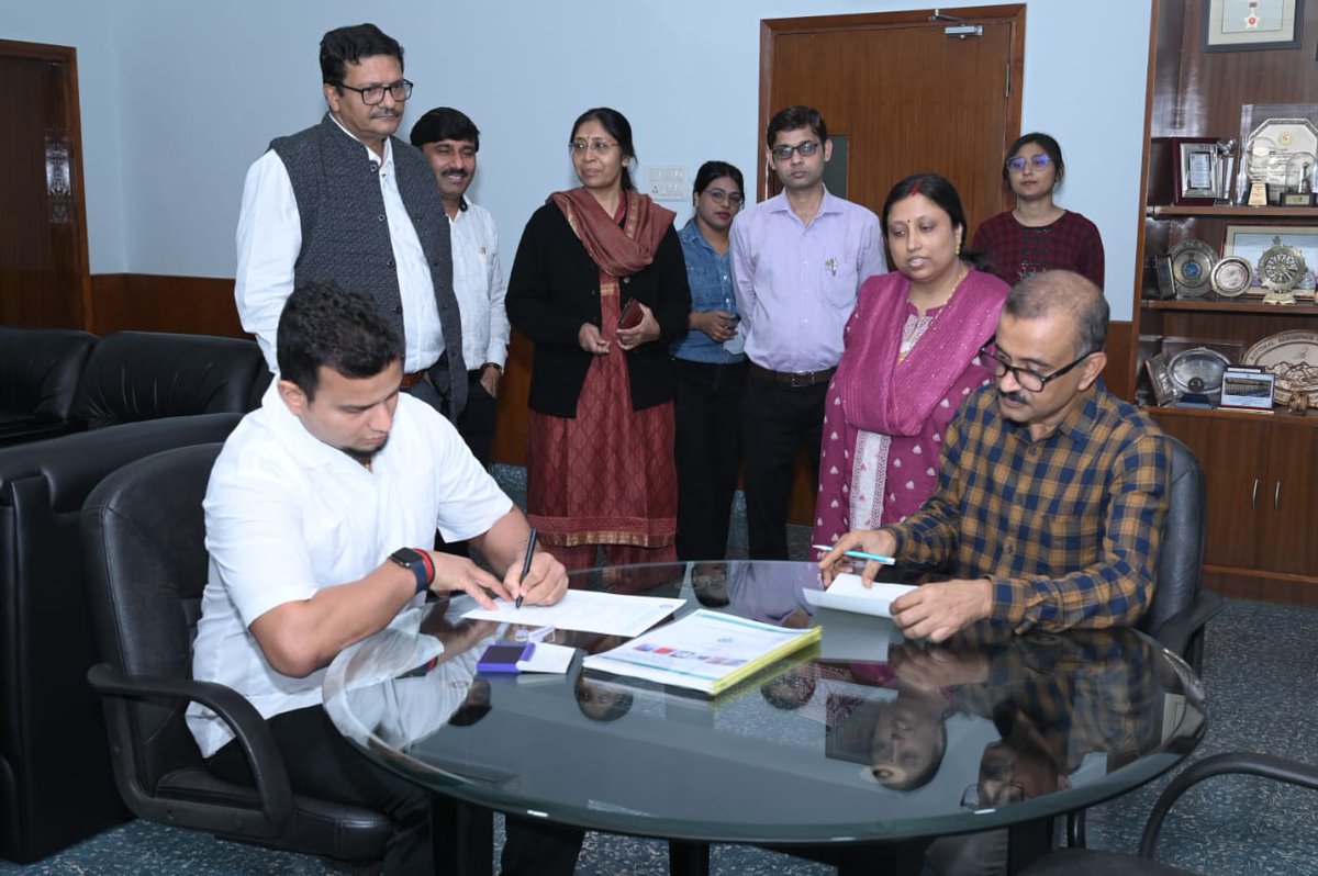 CSIR-NML (@csir_nml) on Twitter photo CSIR-NML Transfers Technology for the recycling of Waste Printed Circuit Boards (PCBs) to Novasena Pvt. Ltd., New Delhi today. Mr. Aseem Trivedi, Founder & CEO, will very soon harness this pioneering technology. <a href="/CSIR_IND/">CSIR, India</a> <a href="/DrNKalaiselvi/">N Kalaiselvi</a> <a href="/aseemtrivedi/">Aseem Trivedi</a>
<a href="/Novasensa18/">Novasensa</a> CSIR-NML Transfers Technology for the recycling of Waste Printed Circuit Boards (PCBs) to Novasena Pvt. Ltd., New Delhi today. Mr. Aseem Trivedi, Founder & CEO, will very soon harness this pioneering technology. <a href="/CSIR_IND/">CSIR, India</a> <a href="/DrNKalaiselvi/">N Kalaiselvi</a> <a href="/aseemtrivedi/">Aseem Trivedi</a>
<a href="/Novasensa18/">Novasensa</a>
