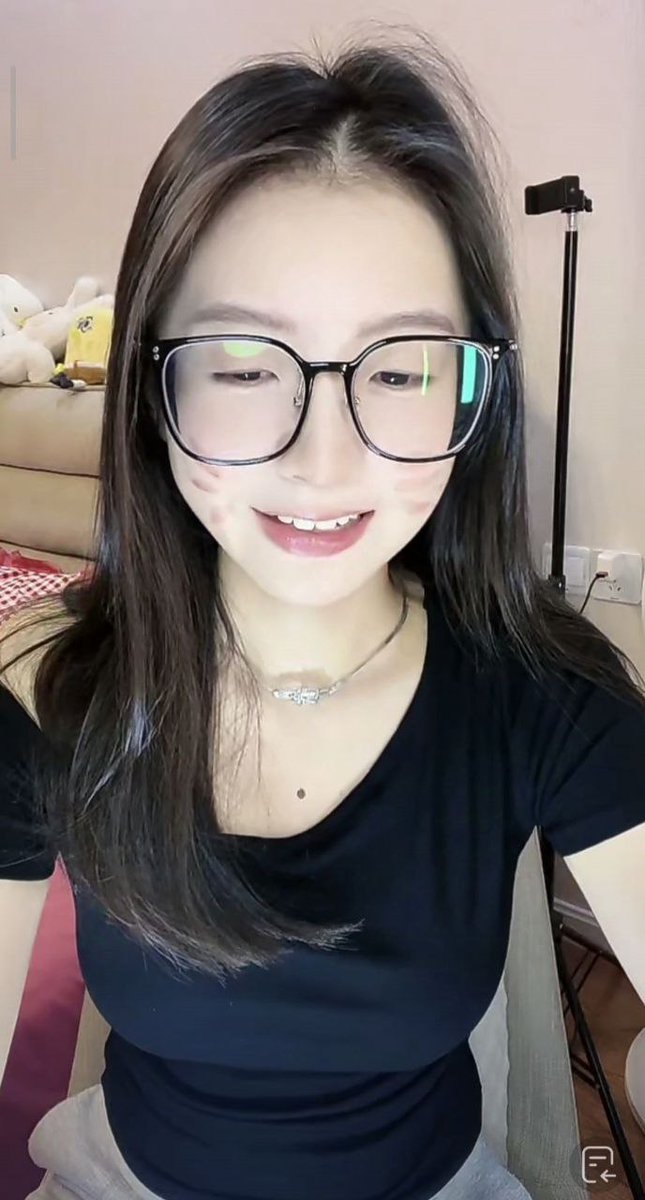 【网友投稿 No.1276】清纯眼镜小姐姐 #眼镜娘 #眼镜妹 #投稿 #反差 #投稿曝光 #女友 #女友分享 
#女友系列 #女同学 #女同事 https://t.co/Pp8QgA4AgU