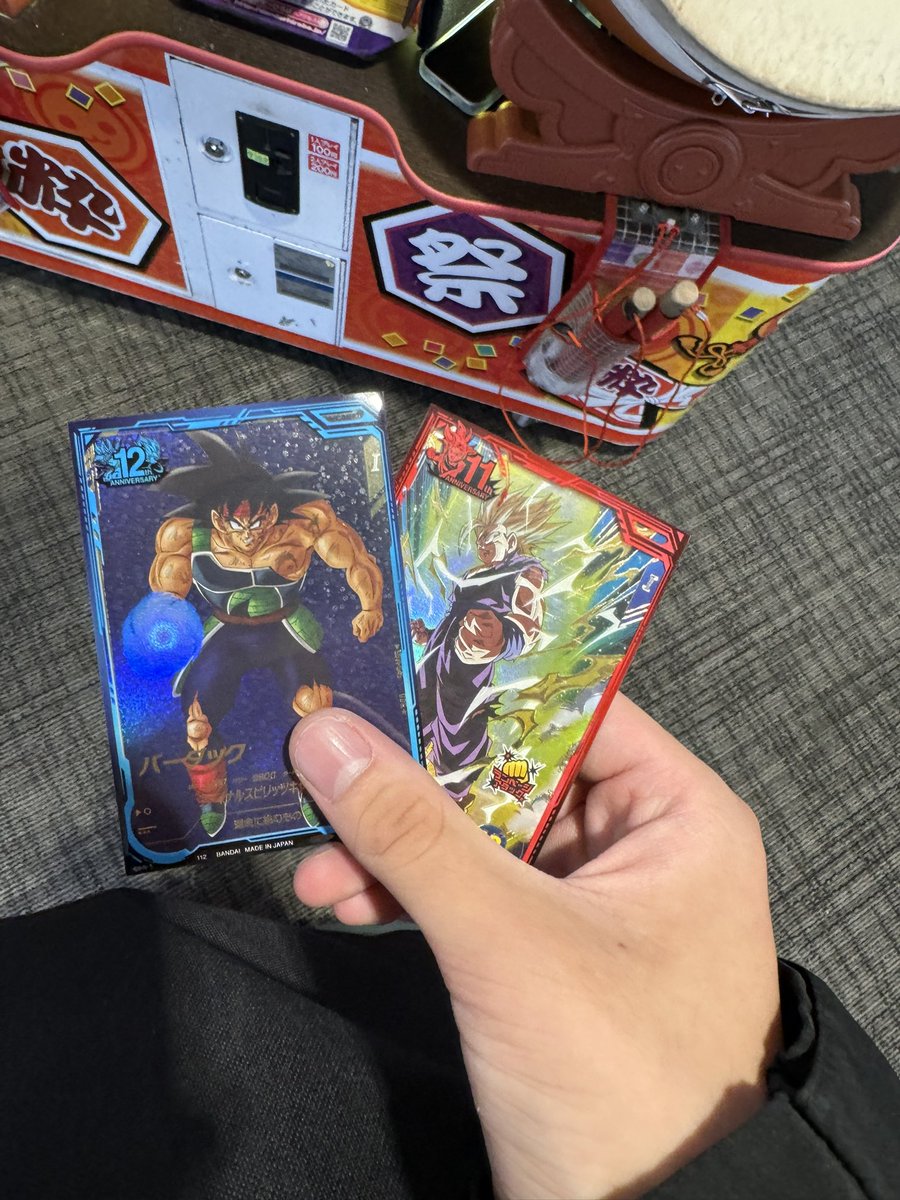 バダマジでイラスト最高だわ
6000円で追ったけどこれはマジで嬉しすぎる