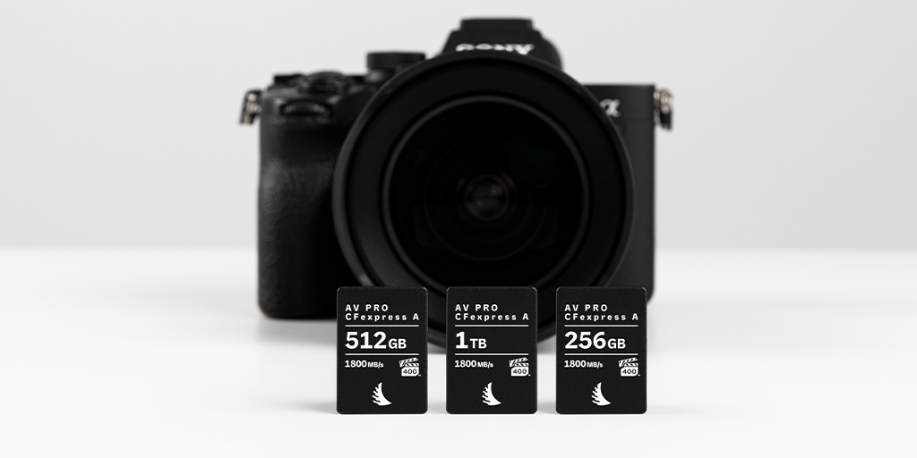 Smooth operator. AV PRO CFexpress A elevates your Sony Alpha and FX workflows for smooth cinema-grade recording results and faster offloading. With the CFexpress™ 4.0 tech, this card supports consistently smooth sustained write speeds of 800 MB/s throughout the entire capacity.