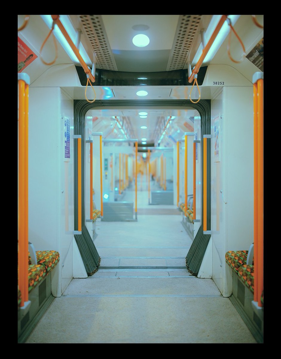 simsnotebook's tweet image. London I have missed you, happy to be living here once again