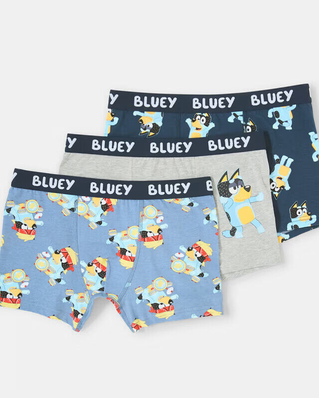 Hideaki_Videos's tweet photo. Just remembered they actually made official bandit themed underwear for adults 😭😭 https://t.co/AJl3XLWUls