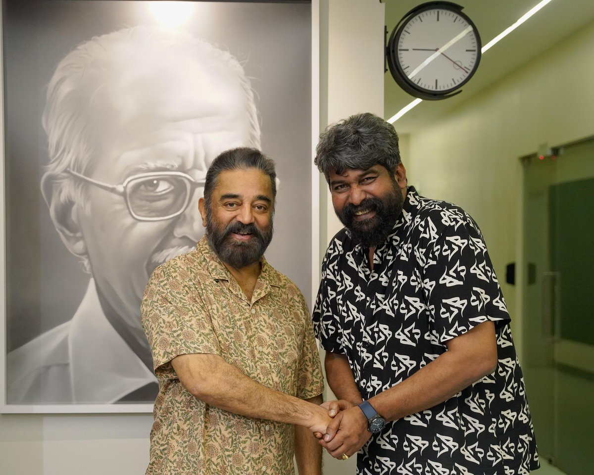 rameshlaus's tweet photo. Legendary actor @ikamalhaasan showers praise on team #Pani after watching their film in a special screening back in September. Tamil version hitting theatres tomorrow! 💥
Written and Directed by #JojuGeorge @C_I_N_E_M_A_A
#Abhinaya #SagarSurya #JunaizVP
#AppuPathuPappu
#ADCinemas @GokulamGopalan @GokulamMovies @srkrishnamoorty
@DreamBig_film_s @jsujithnair @proyuvraaj