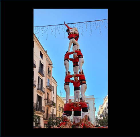 Avui, 9è i darrer programa de la primera temporada de Quarts Amunt!
El programa casteller de Ràdio l'Arboç!
De 19:30 a 21h, amb els Minyons de l'Arboç com a protagonistes i moltes sorpreses més!
Al 106.8 FM, radiopenedes.com i apps TuneIn i RadioGarden. 

No te'l perdis!