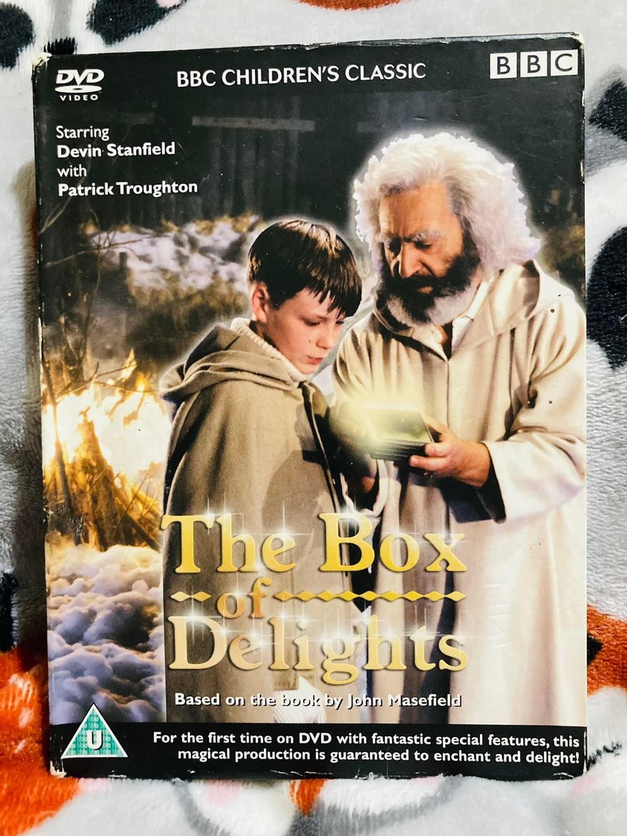 ME_Mum's tweet photo. The Wolves Are Running 🐺 
Happy 40th Anniversary to The Box of Delights.
Thank you John Masefield.
Thank you Renny Rye. https://t.co/PuADuStpJg