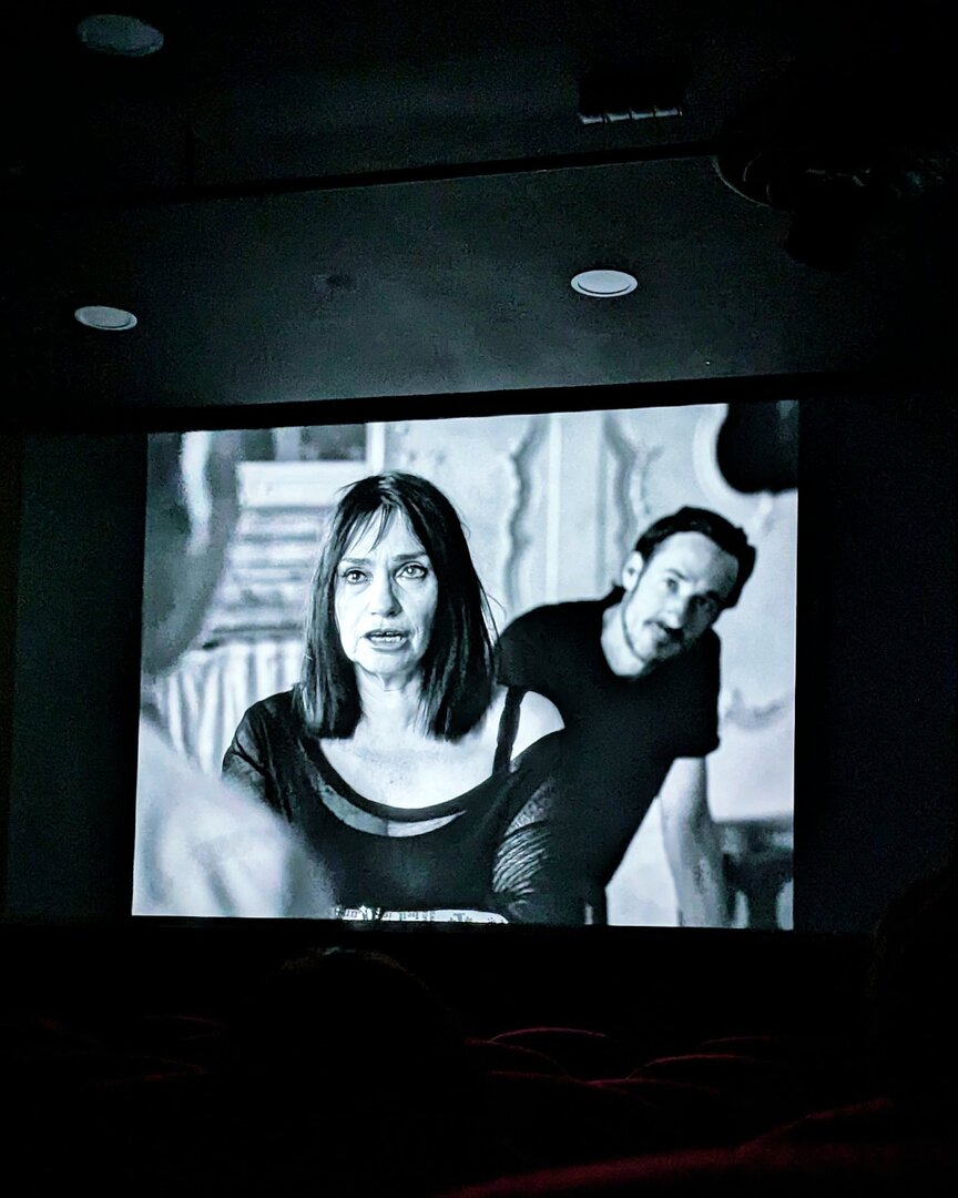 Le 15 novembre dernier dernier, la toute nouvelle salle de projection du musée du Jeu de Paume dévoilait en avant-première 𝘓𝘢 𝘱𝘢𝘴𝘴𝘪𝘰𝘯 𝘴𝘦𝘭𝘰𝘯 𝘉é𝘢𝘵𝘳𝘪𝘤𝘦, réalisé par Fabrice du Welz. Si le titre vous paraît familier, rien de plus normal … instagr.am/p/DCoCYnxovPK/