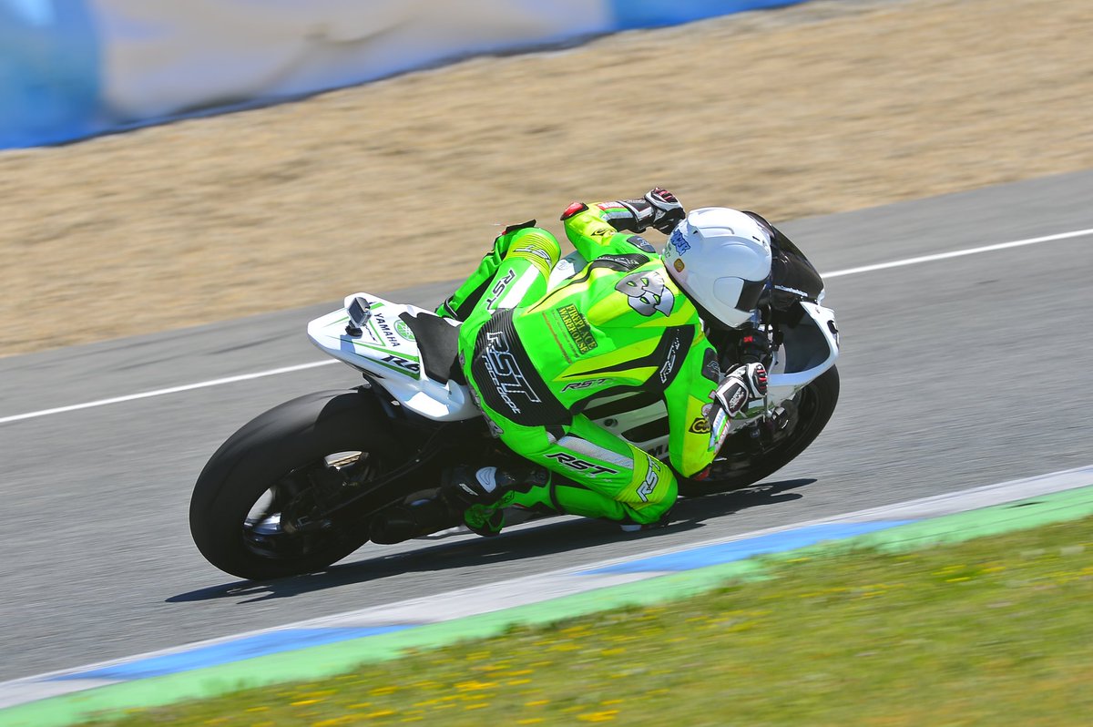 Throwback to the first time I rode Jerez 😍 One of the best tracks in the world 🌎🔥 #throwbackthursday #jerez #2017 #racing