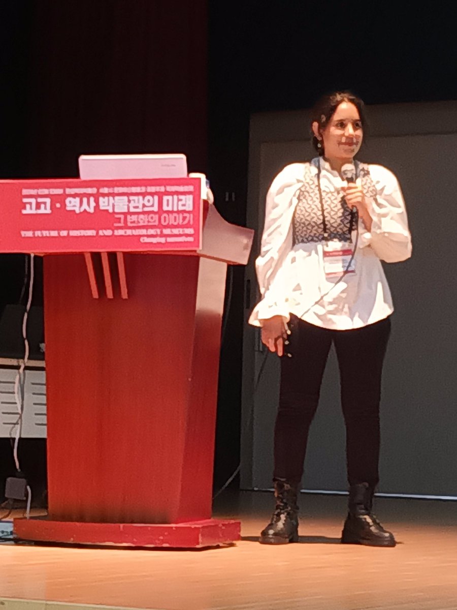 icomicmah's tweet photo. Vanessa Obando Pessolani from #Paraguay speaks about sustainable storage project in ethnographic museum of #Asuncion and about first #SAREC project from @IcomOfficiel supported by @icomicmah https://t.co/X1bNP07ygc